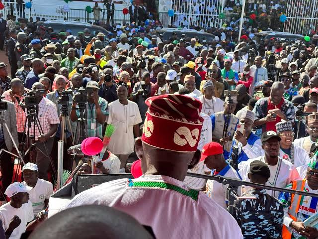 Tinubu addressing APC supporters