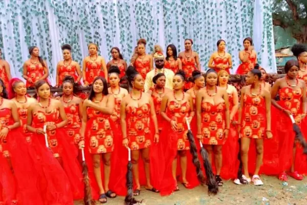 Harrysong and 30 wives